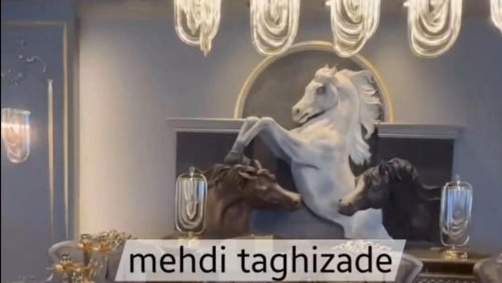 Mehdi Taghizadeh plaster in Ardebil
