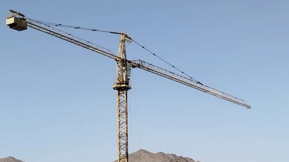 Tower Crane Role of the World, Crane Tower Installation and Sales Consulting in Isfahan