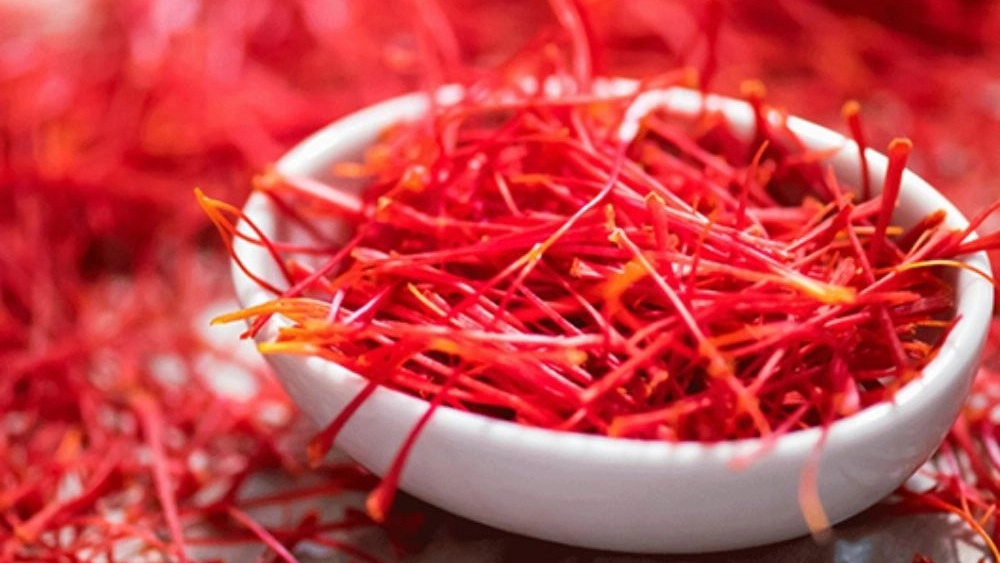 Diamond Saffron Shop, Sales of Nuts and Nuts in Mashhad