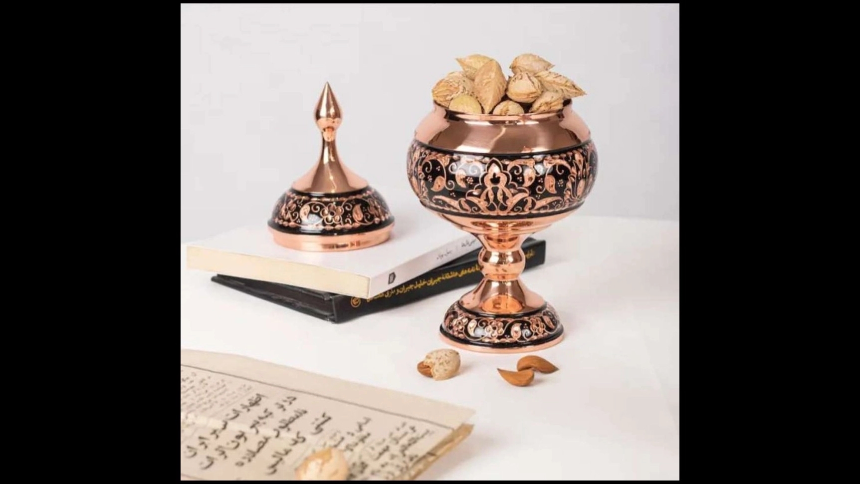 Handicrafts of the Messenger, Turquoise Pottery in Tehran