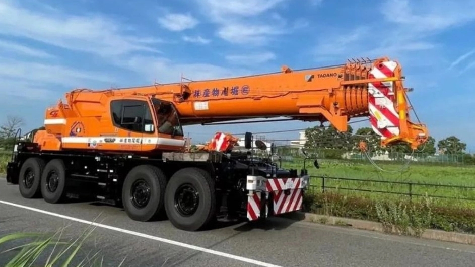 Ehsan Crane, Rental of Light and Heavy Crane in Isfahan