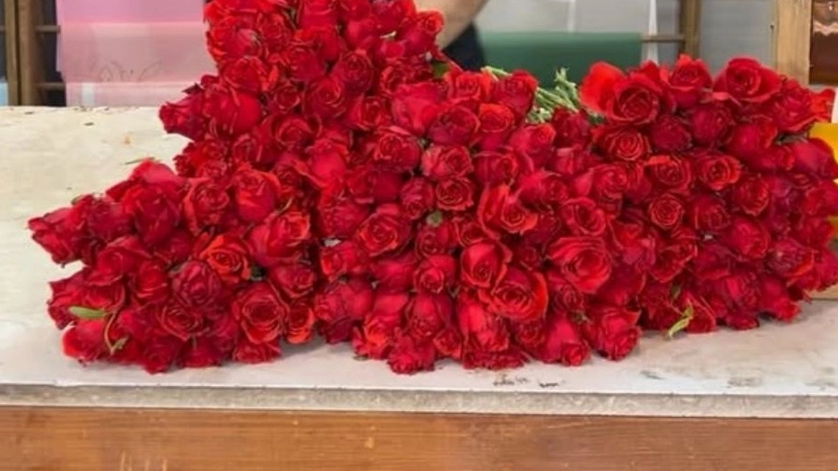 Aris Greenhouse, Sale of Flower Bouquet and Bridal Car Bouquets in Tehran