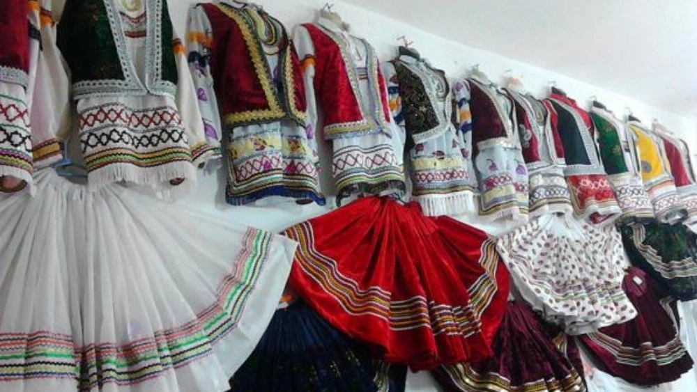 Sarbineh clothing production, production and sale of local clothes in Tehran