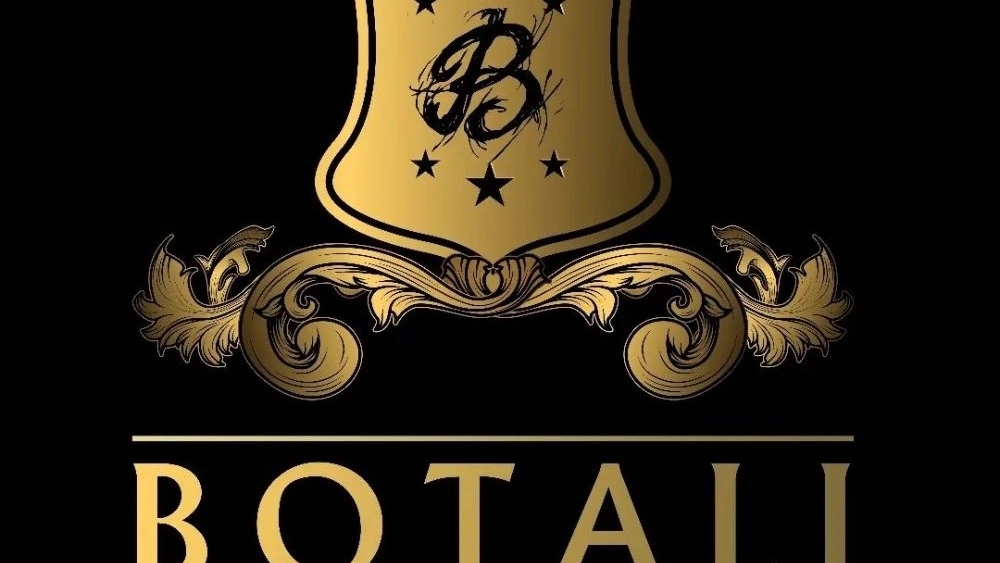 Botali store, distributing women's and men's clothing in Mashhad