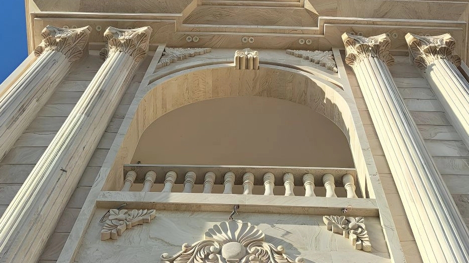 From zero to one hundred design and implementation of the stone facade of the building in Nazarabad