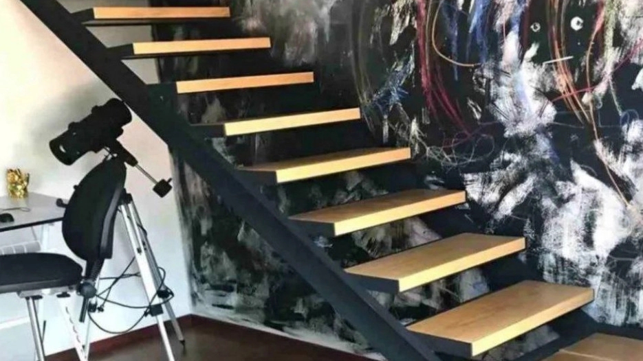 Ramadani Metal Industries, production and implementation of suspended stairs and metal fences in Razavi Khorasan