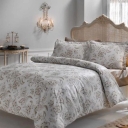 Eshrafi store, selling all kinds of sleep products in Kerman