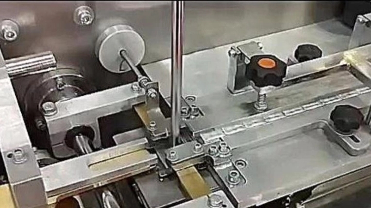 B242 chocolate screw foil machine in Tabriz
