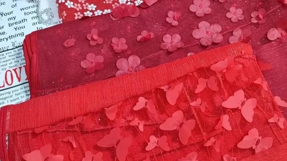 Nazgol production, production and distribution of shawls and scarves in Qom