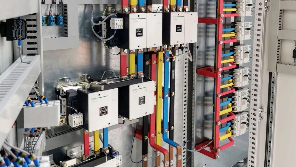 The idea of ​​expanding Vista equipment, manufacturing all kinds of electrical panels and control panels in Chehadangeh