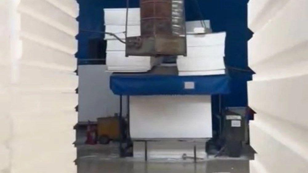 Roofing unitite production factory in Tehran