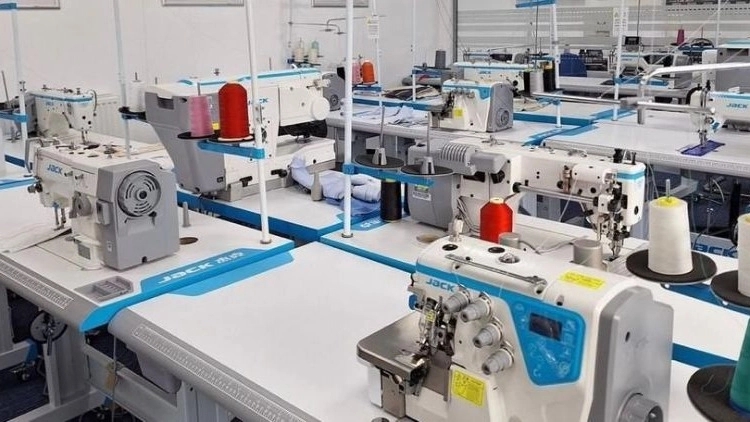 Negin Dokht store, selling sewing and cutting tools machines in Isfahan