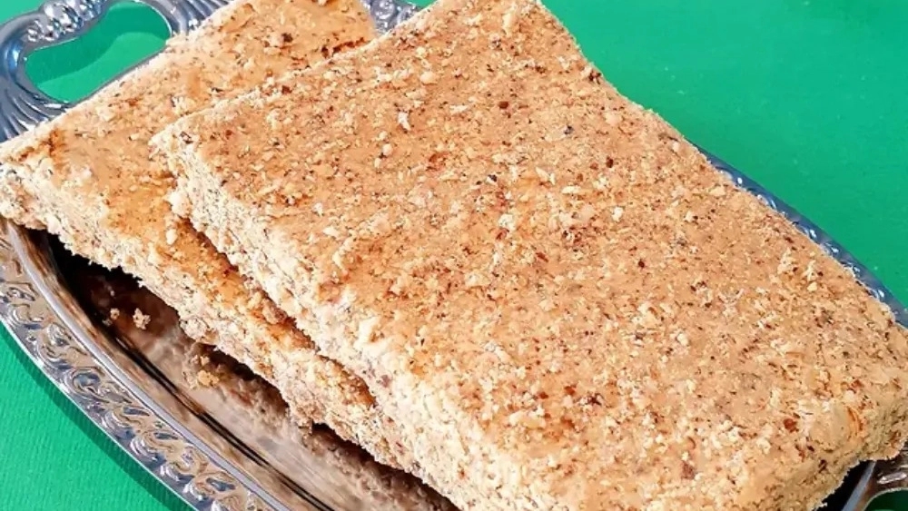 Yaqoubi dry fruit store, selling all kinds of dried fruit nuts and halva in Tabriz