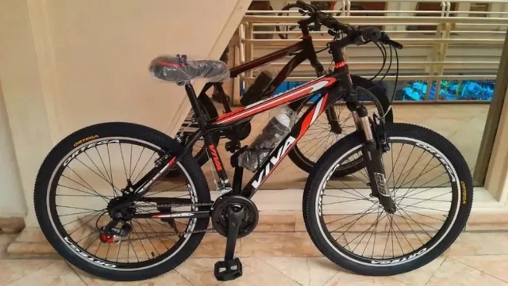 Arshaya 8 store, selling mountain and city bikes and parts in Tehran