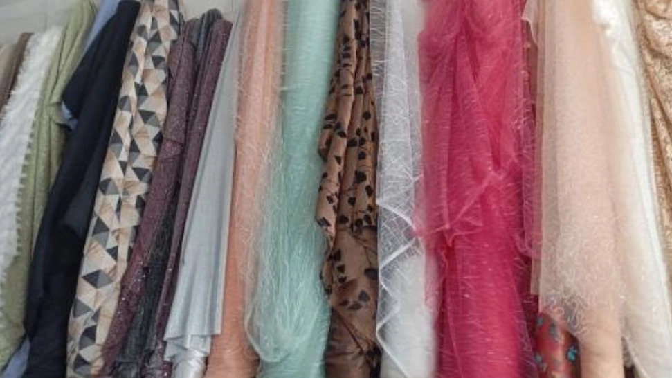 Sarai Azizi fabric, sale of kilo and meter stock fabric in Tehran