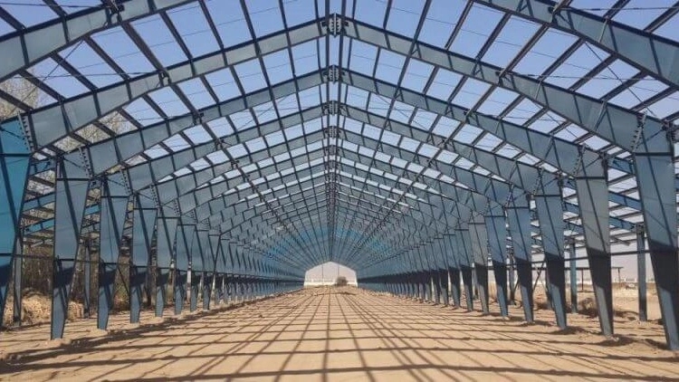 The city of Sule Hamrang, the design of the construction of a shed and the metal frame of a crane in Nasirabad, Tehran