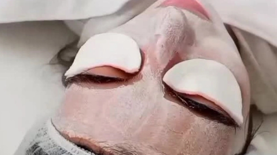 Theoretical skin cleansing, training and facial services in Shahreza, Isfahan