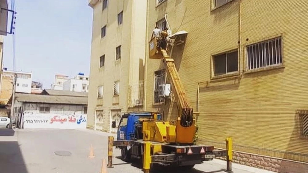 Officer's crane, 3 ton floor crane for rent in Babol