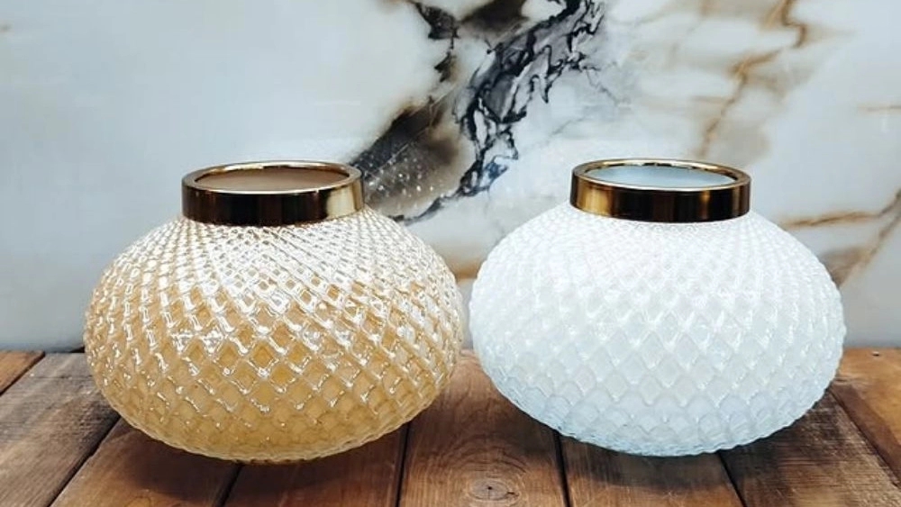 Goldoni Glass, wholesale distribution of narrow and decorative glass vases in Tehran
