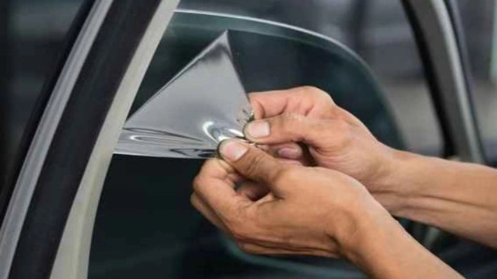 Shebarang Malekzadeh, implementation of computer cut smoked glass and car decorations in Kerman