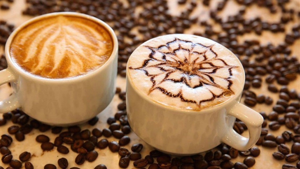 Good potato cafe, serving all kinds of fast food drinks and homemade hamburgers in Tabriz