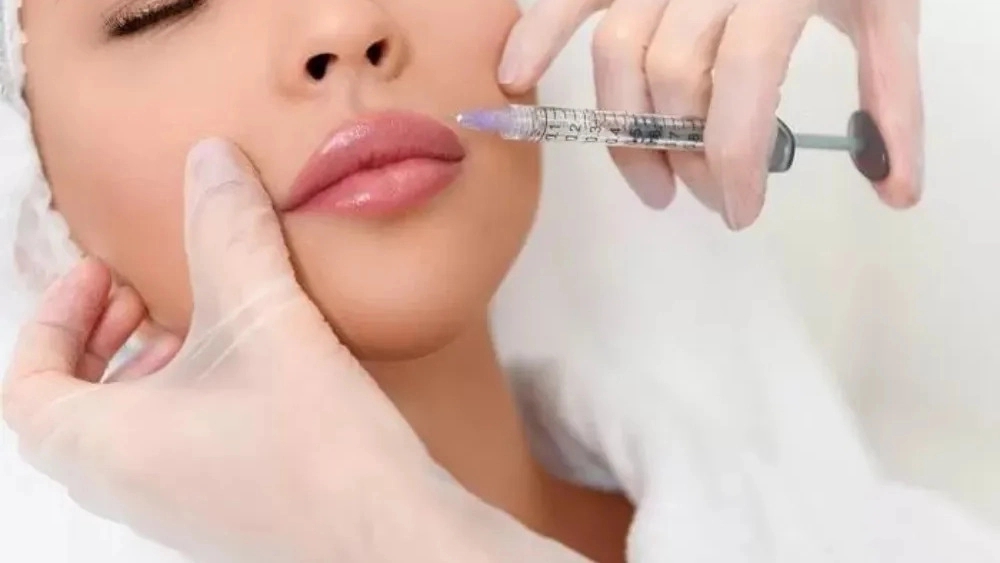 Dr. Masoud Jafari's clinic, botox and gel beauty services in Isfahan