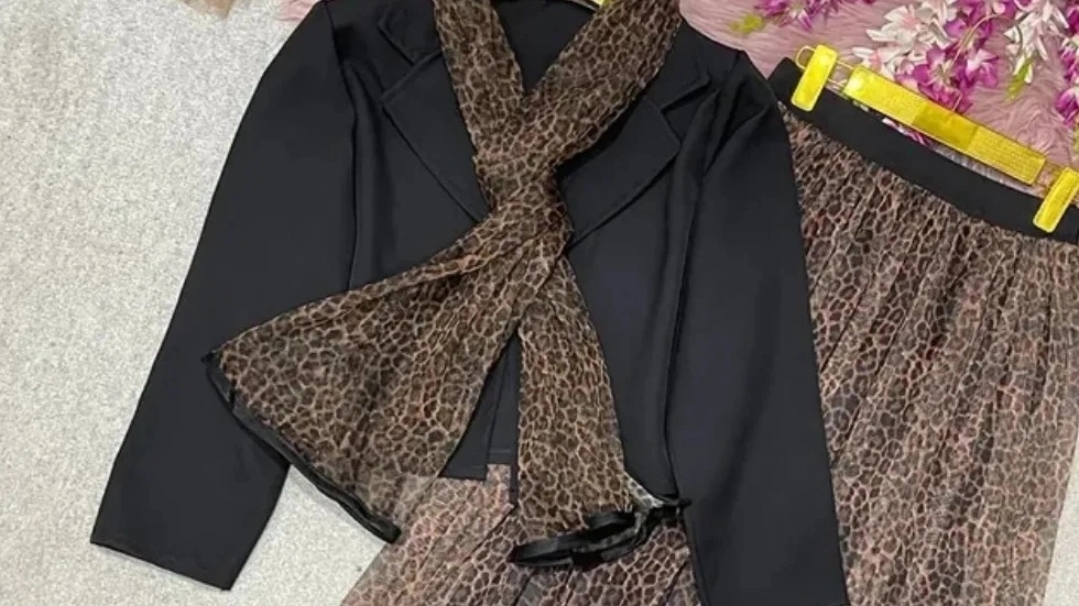 Arghvan Esadi store, sale and distribution of women's and men's clothing in Dezful