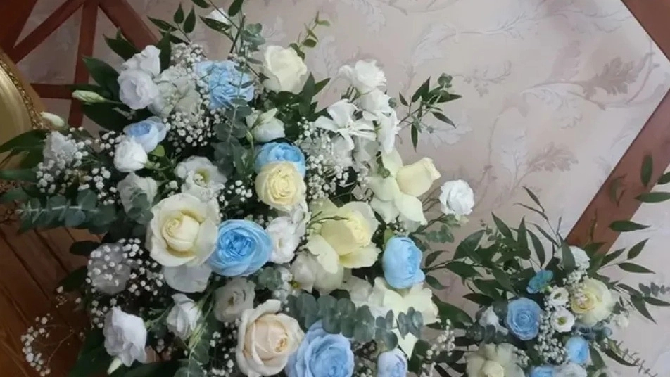 Air balloon arrangement, flower arrangement and event design in Hamedan city