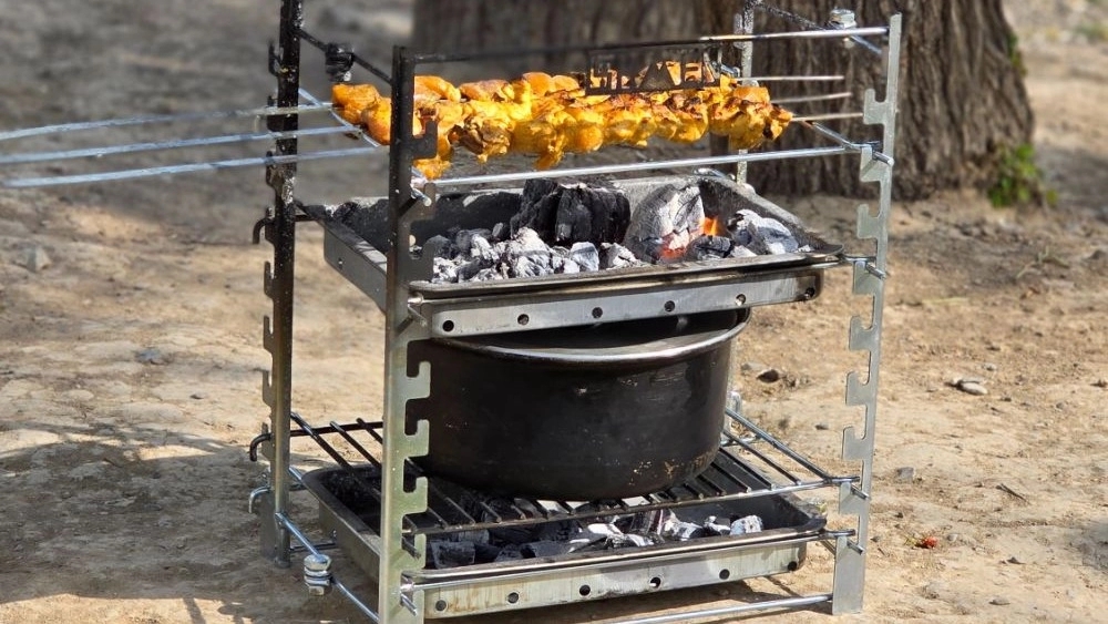 Meshal Barez production, production of gas barbecue oven and folding stand in Pakdasht, Tehran