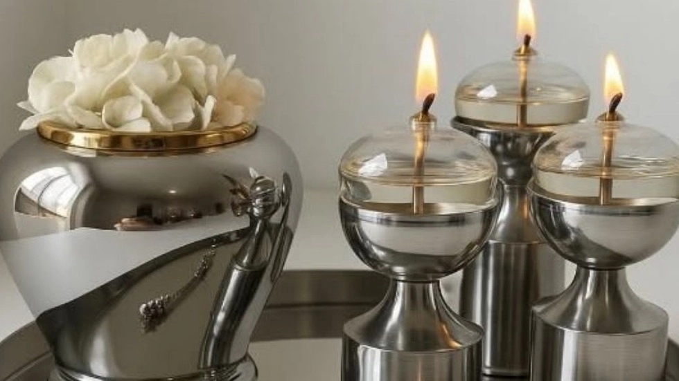 Paraka Gallery, selling all kinds of decorations and candles in Gorgan