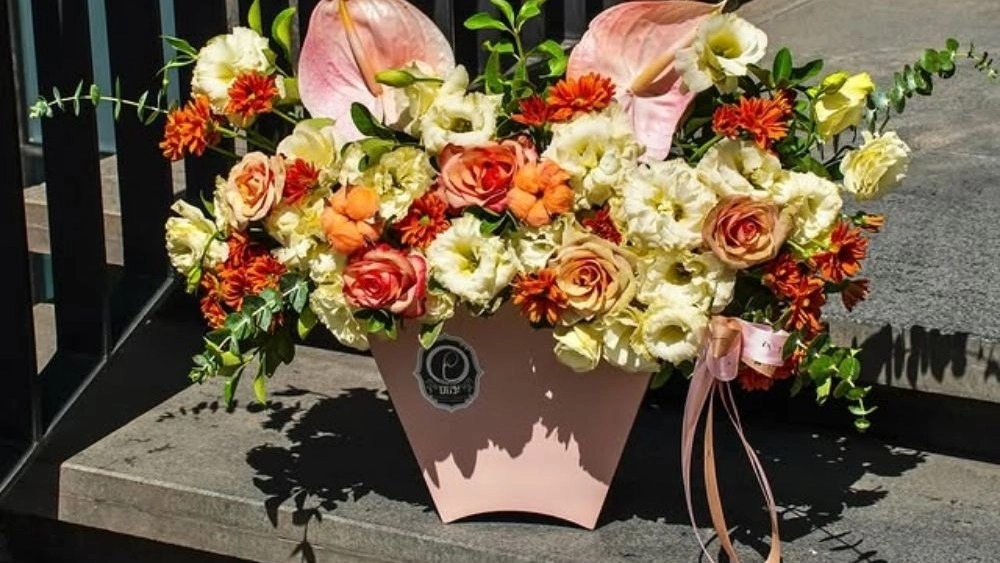 Pozhan flower shop, sale and distribution of flowers and plants in Mashhad