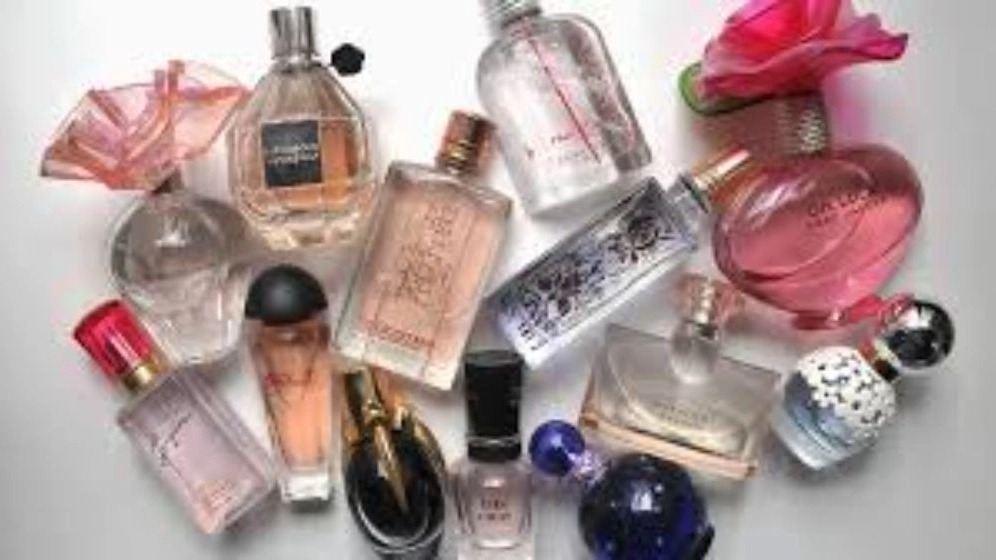 Soda store, sales and distribution of all kinds of cosmetics in Qom