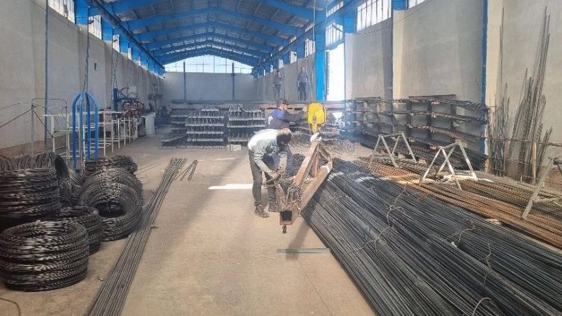 The best concrete beam producer in Arak Niazi industrial beam