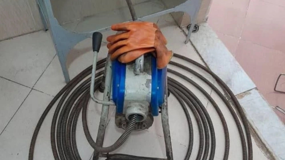 Amir facilities, implementation of springing pipe opening and well opening in Yazd