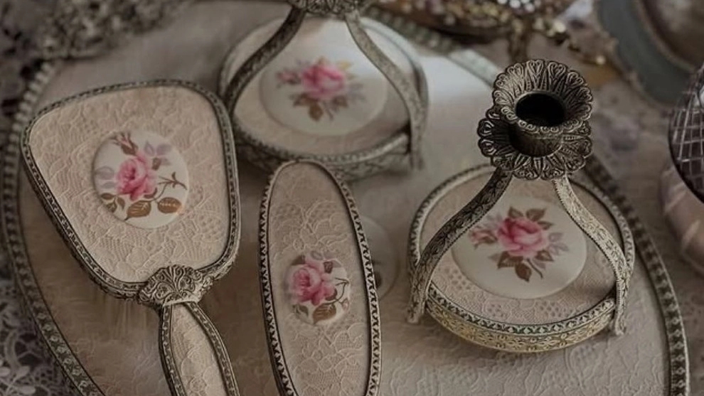 Roya Antique Store, online sale of home accessories in Karaj