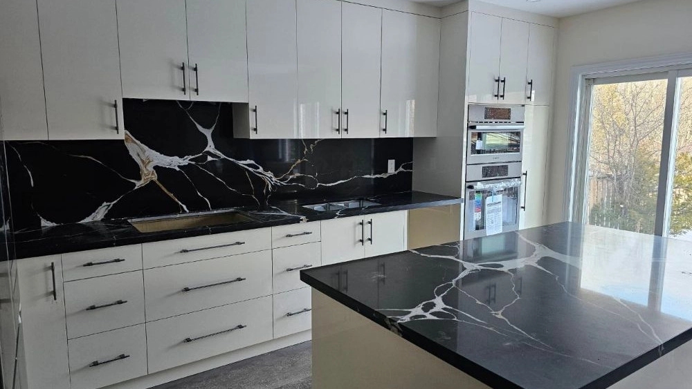 5 Smart Design Ideas for Small Kitchens & Condos