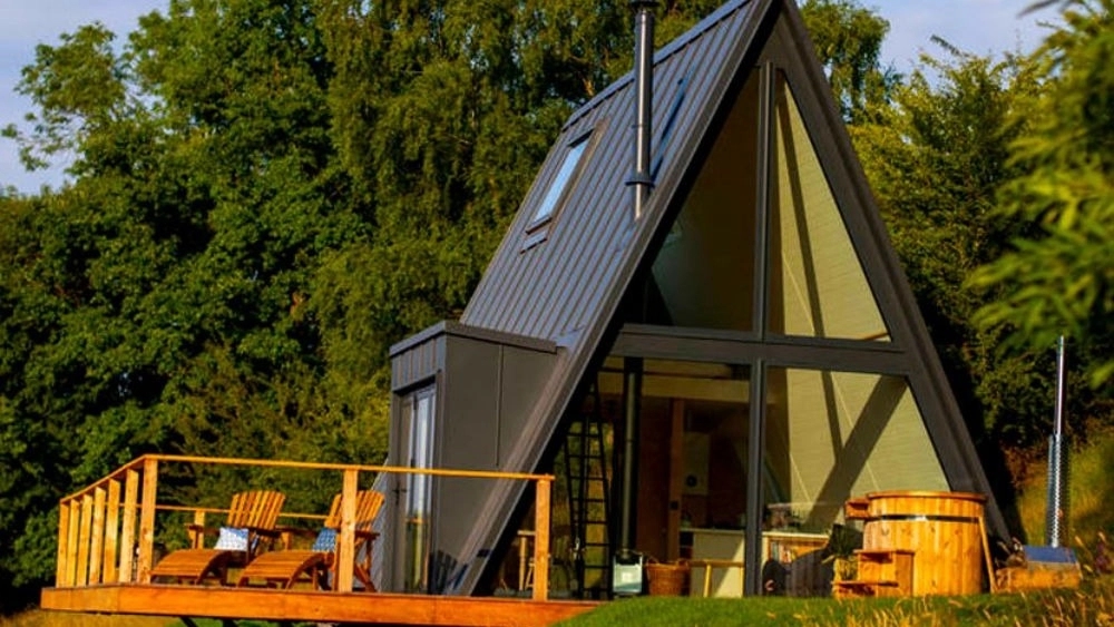 Zabesazazan North, construction of the metal frame of the Swiss house and a villa in Khammam, Gilan
