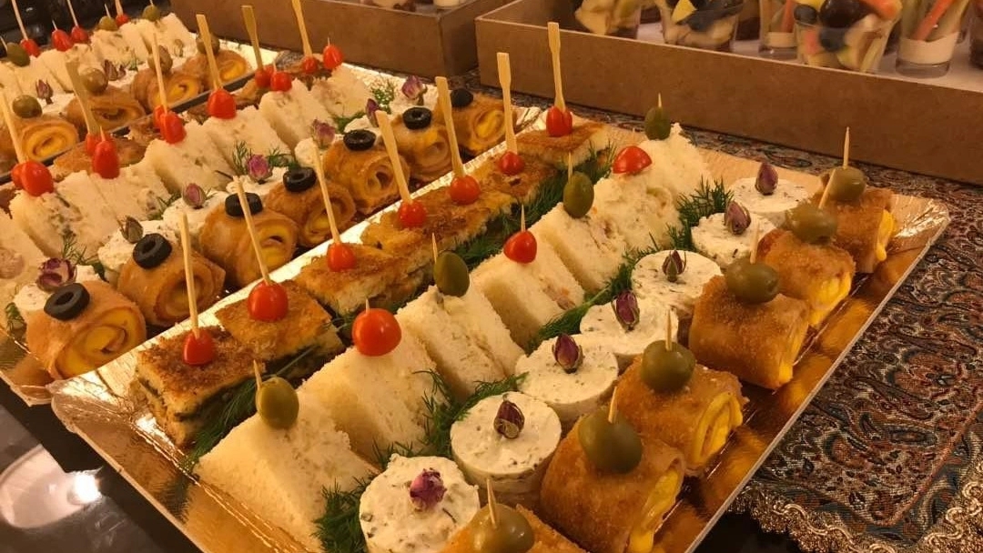 Tangerine cakes and sweets, selling all kinds of cakes and sweets in Zanjan