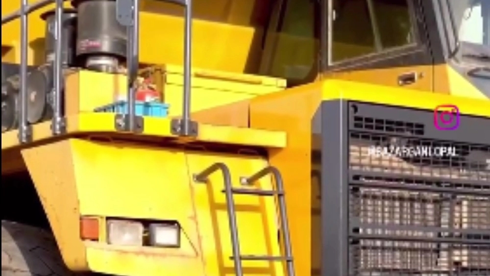 Dump truck special sale