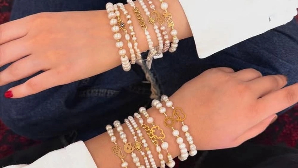 Lida Jorabian Gold, buying and selling 18 carat gold in Ahvaz