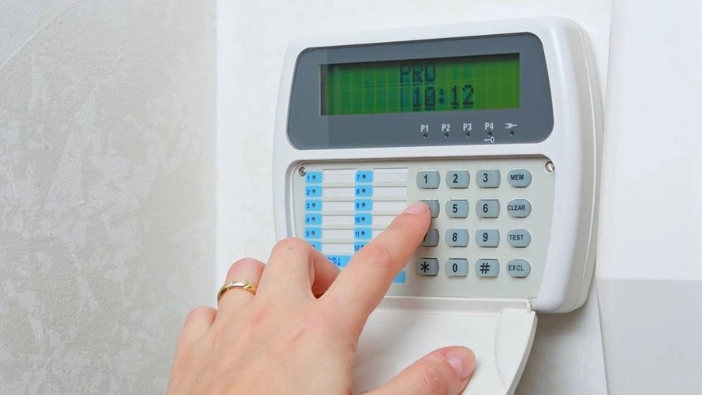 SMT company, selling all kinds of security cameras and burglar alarms in Tabriz