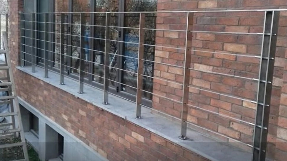 Eugene Steel, manufacture and installation of steel guards and suspended glass and metal stairs in Tehran