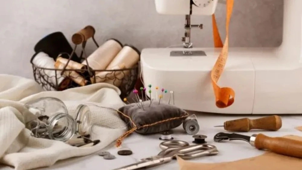 Hamon school, thin embroidery and thick embroidery sewing training in Sari