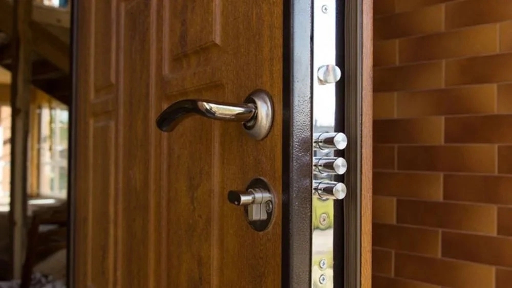 Nazari door store, selling Aldora anti-theft doors and upvc windows in Khavaf