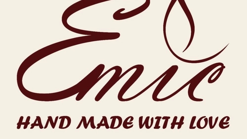 Amik Candle Gallery, sale of handmade candles and gifts in Yazd