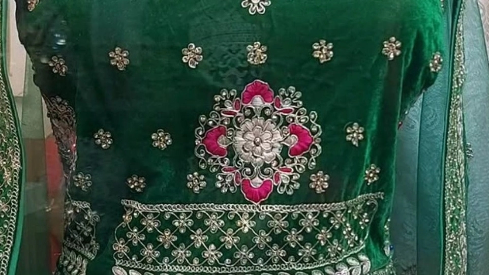 Sedaghat store, selling and distributing all kinds of Afghan and Indian clothes in Tehran