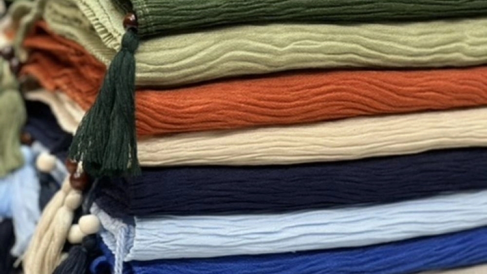 Nile shawl and scarf store, selling all kinds of shawls and scarves in Urmia