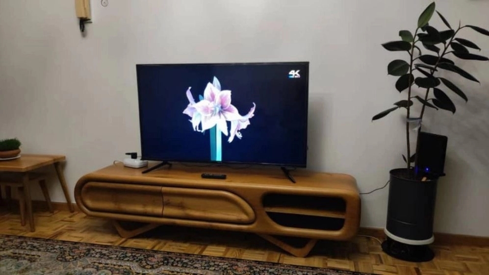 Arya Choub, production of TV table and console mirror in Qom