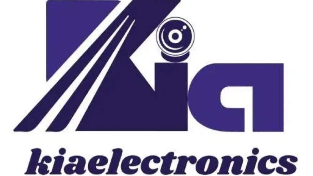 Kia electronics store, selling video iPhones in Mashhad