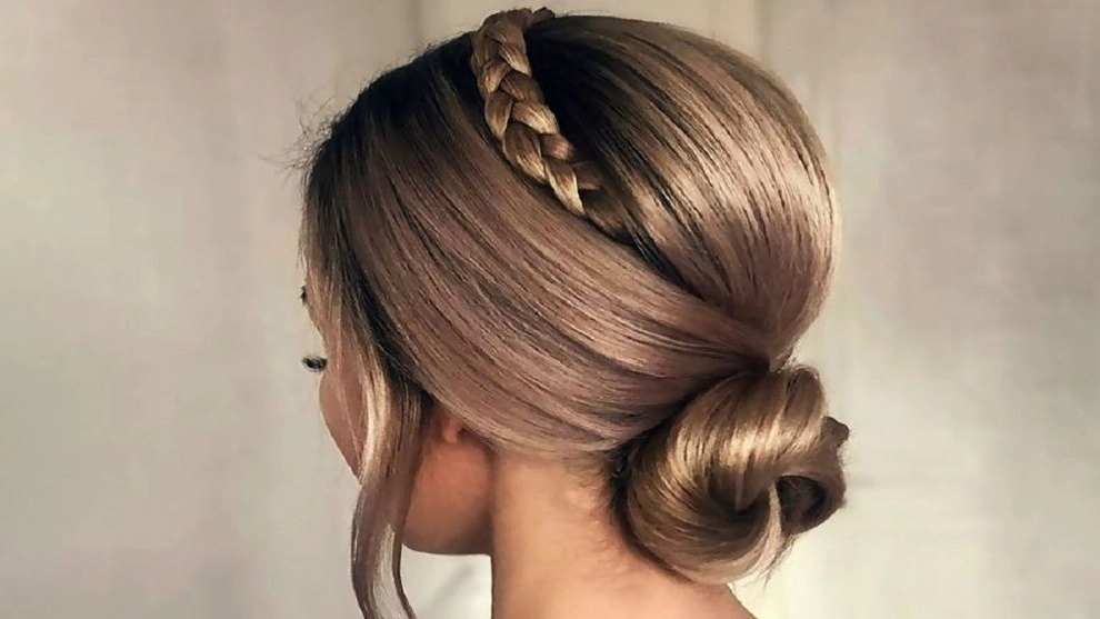Getty Beauty Salon, providing chignon and make-up services in Qom